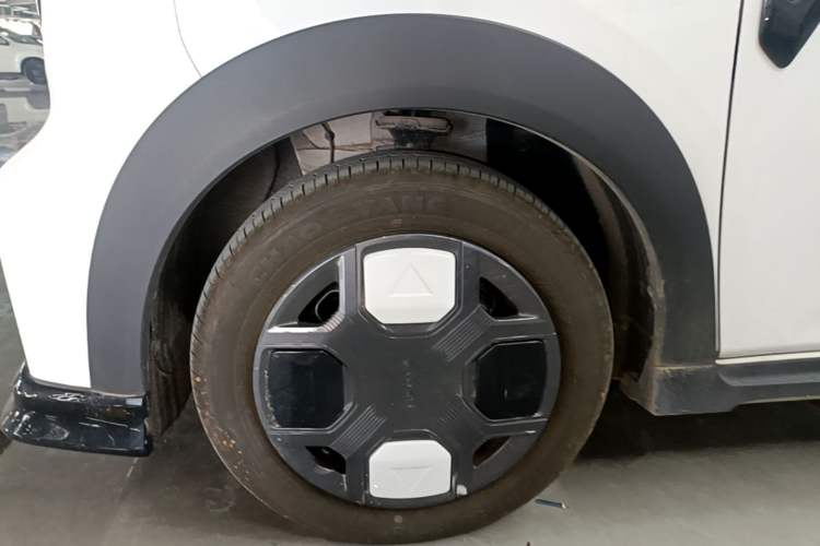 Used Geely Galaxy Panda 2025 210km Panda Kart Left Front Wheel Hub