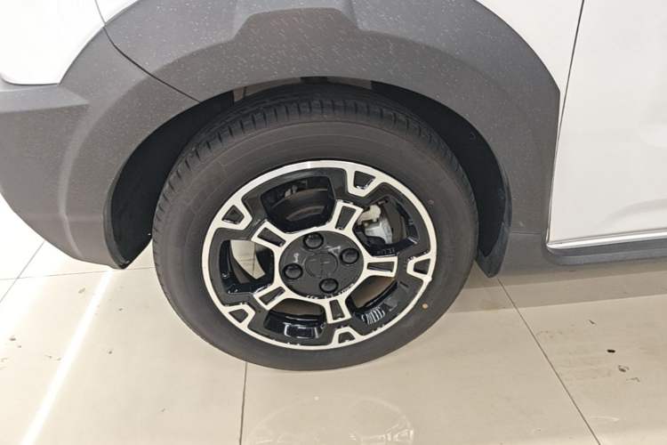 Used Geely Galaxy Panda 2025 210km Panda Rider Left Front Wheel Hub