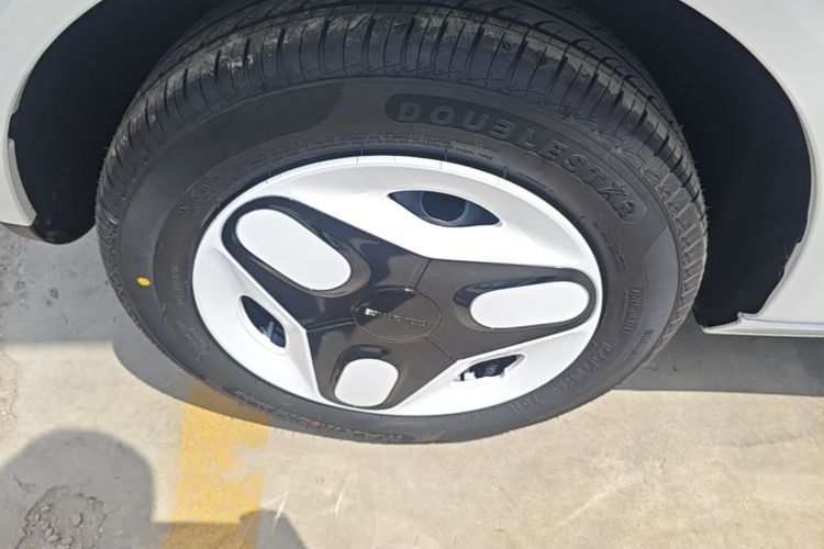 Used Geely Galaxy Panda 2025 210 km – Yuanqi Bear Left Front Wheel Hub
