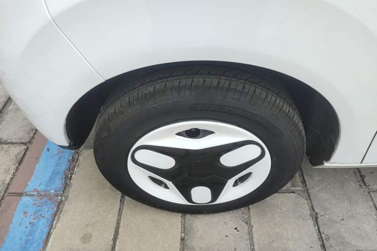 Used Geely Galaxy Panda 2025 210 km – Yuanqi Bear Left Front Wheel Hub