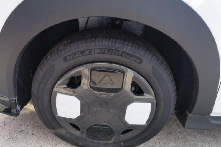 Used Geely Galaxy Panda 2025 210km Panda Kart Left Front Wheel Hub