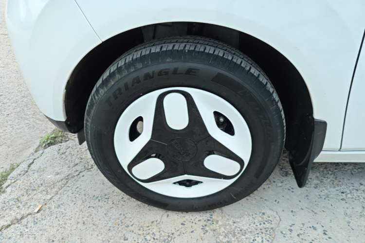 Used Geely Galaxy Panda 2025 210 km – Yuanqi Bear Left Front Wheel Hub