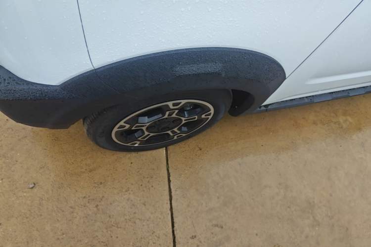 Used Geely Galaxy Panda 2025 210km Panda Rider Left Front Wheel Hub