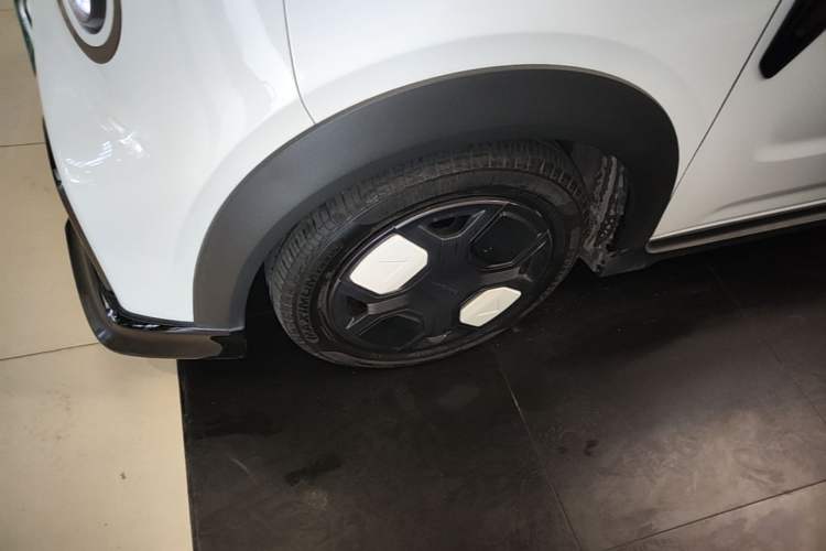 Used Geely Galaxy Panda 2025 210km Panda Kart Left Front Wheel Hub