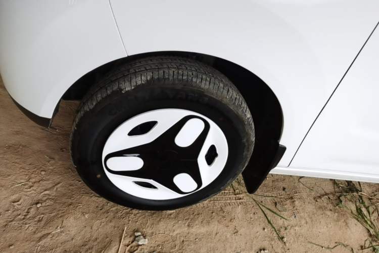 Used Geely Galaxy Panda 2025 210 km – Yuanqi Bear Left Front Wheel Hub