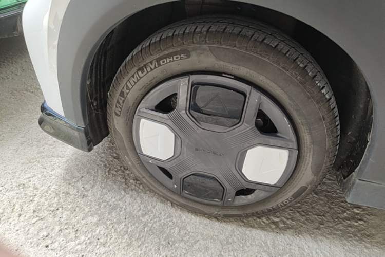 Used Geely Galaxy Panda 2025 210km Panda Kart Left Front Wheel Hub