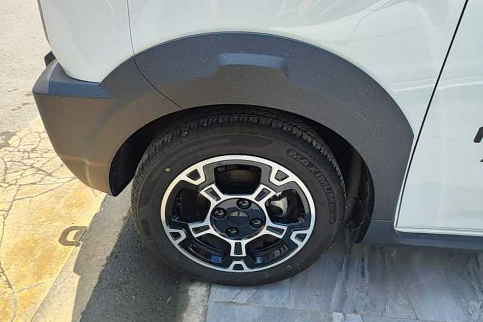 Used Geely Galaxy Panda 2025 210km Panda Rider Left Front Wheel Hub
