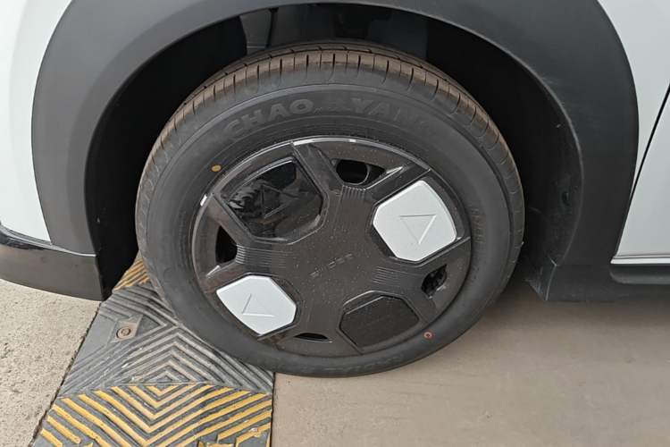 Used Geely Galaxy Panda 2025 210km Panda Kart Left Front Wheel Hub