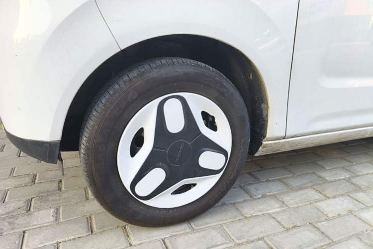 Used Geely Galaxy Panda 2025 210 km – Yuanqi Bear Left Front Wheel Hub