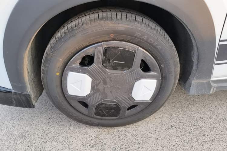Used Geely Galaxy Panda 2025 210km Panda Kart Left Front Wheel Hub
