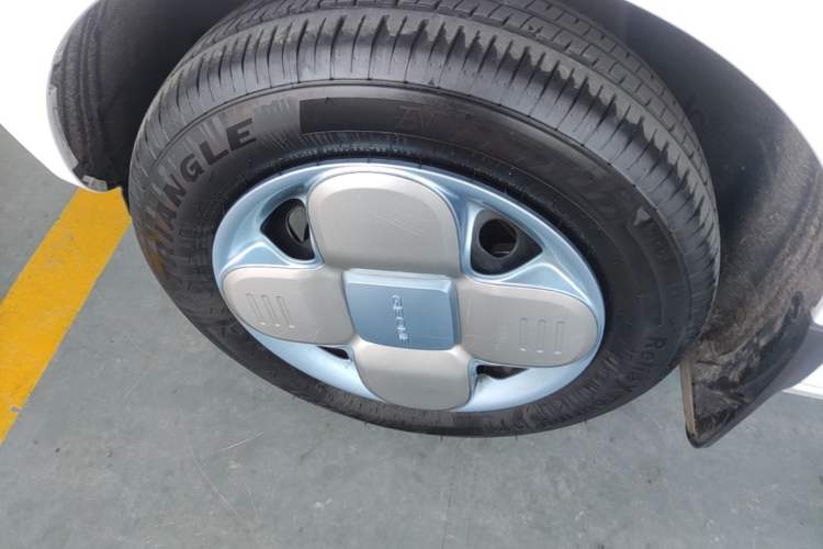 Used Geely Galaxy Panda 2025 210 km – Yuanqi Bear Left Front Wheel Hub