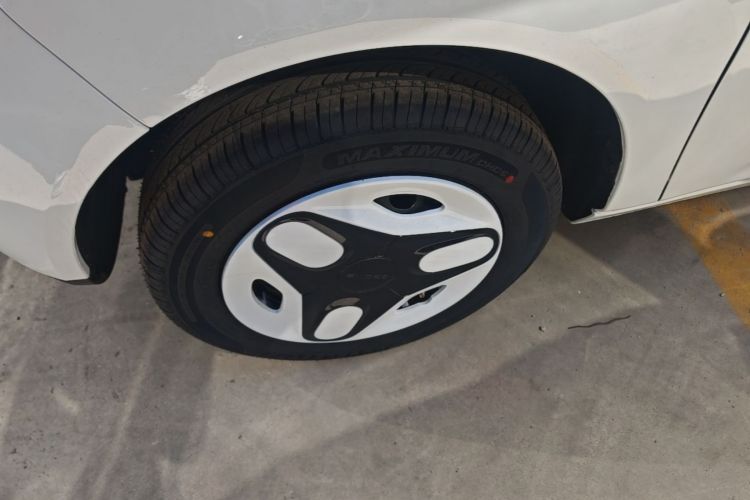 Used Geely Galaxy Panda 2025 210 km – Yuanqi Bear Left Front Wheel Hub