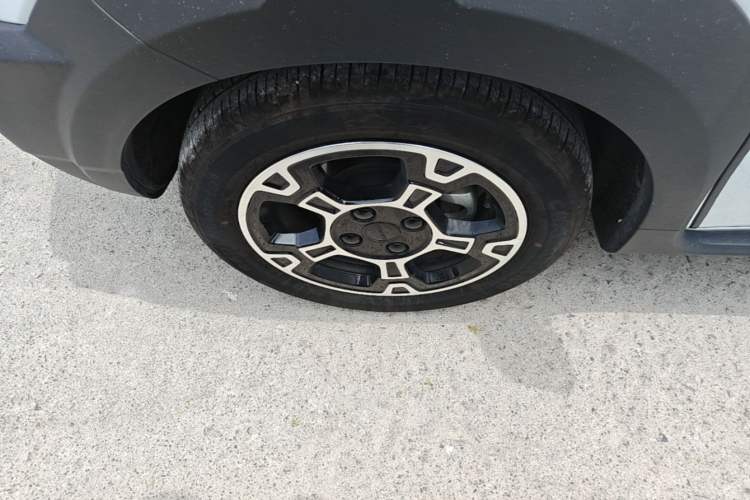 Used Geely Galaxy Panda 2025 210km Panda Rider Left Front Wheel Hub