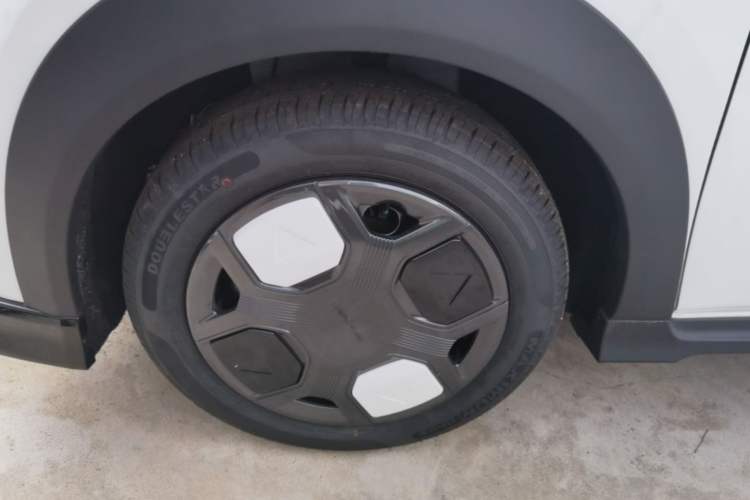 Used Geely Galaxy Panda 2025 210km Panda Kart Left Front Wheel Hub