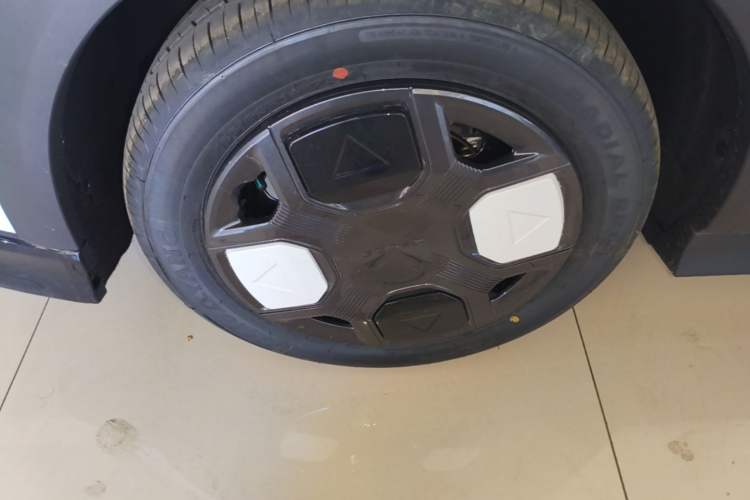Used Geely Galaxy Panda 2025 210km Panda Kart Left Front Wheel Hub