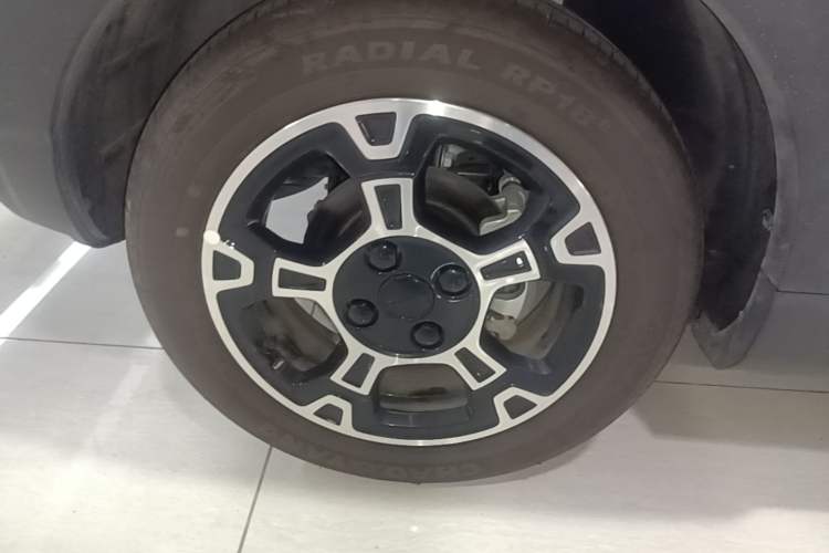 Used Geely Galaxy Panda 2025 210km Panda Rider Left Front Wheel Hub