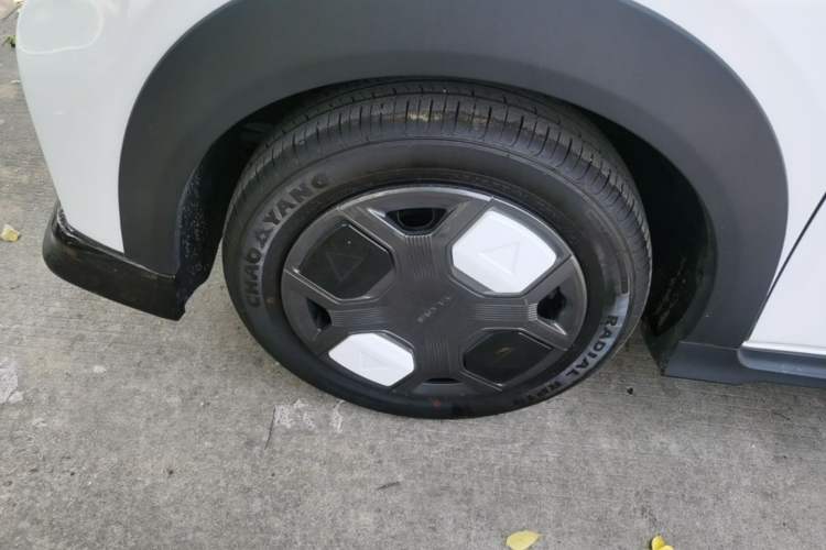 Used Geely Galaxy Panda 2025 210km Panda Kart Left Front Wheel Hub