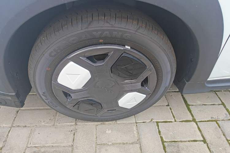 Used Geely Galaxy Panda 2025 210km Panda Kart Left Front Wheel Hub
