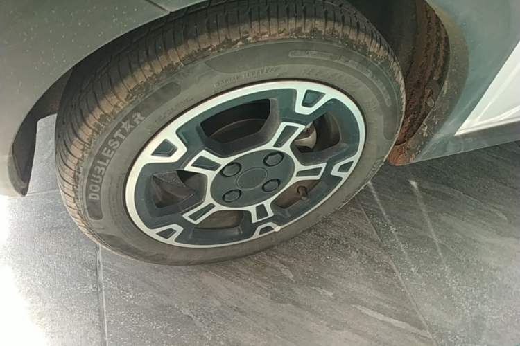 Used Geely Galaxy Panda 2025 210km Panda Rider Left Front Wheel Hub