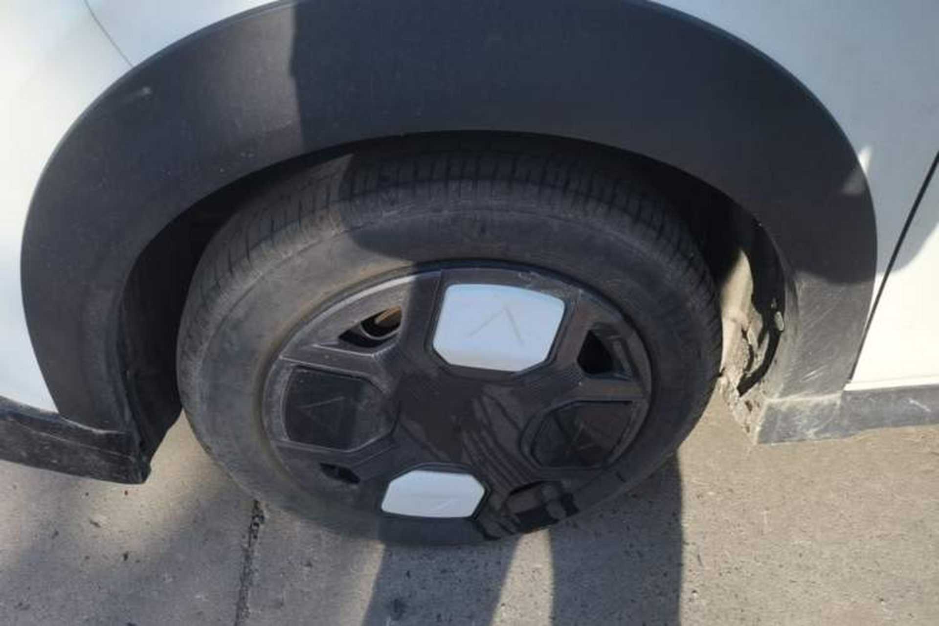 Used Geely Galaxy Panda 2025 210km Panda Kart Left Front Wheel Hub