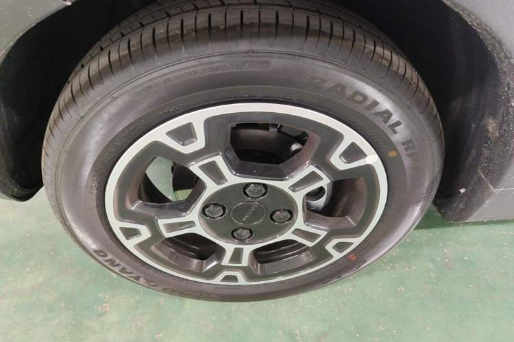 Used Geely Galaxy Panda 2025 210km Panda Rider Left Front Wheel Hub