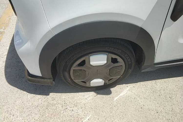 Used Geely Galaxy Panda 2025 210km Panda Kart Left Front Wheel Hub
