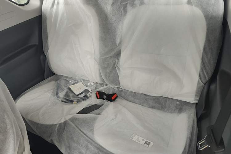 Used Geely Galaxy Panda 2025 210 km – Yuanqi Bear Left Rear Seat