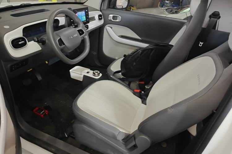 Used Geely Galaxy Panda 2025 210km Panda Rider Left Rear Seat