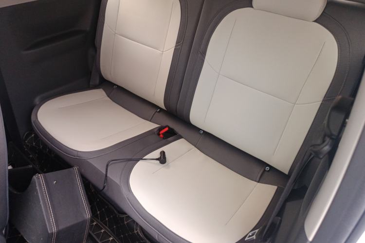 Used Geely Galaxy Panda 2025 210km Panda Rider Left Rear Seat