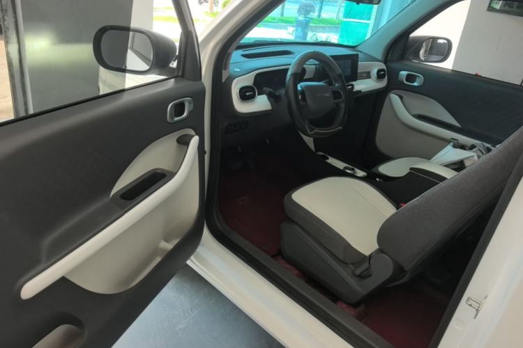 Used Geely Galaxy Panda 2025 210 km – Yuanqi Bear Left Rear Seat