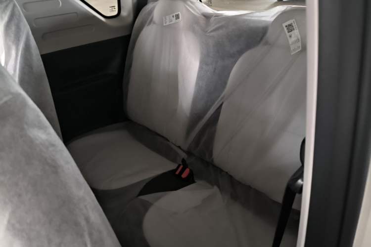 Used Geely Galaxy Panda 2025 210 km – Yuanqi Bear Left Rear Seat