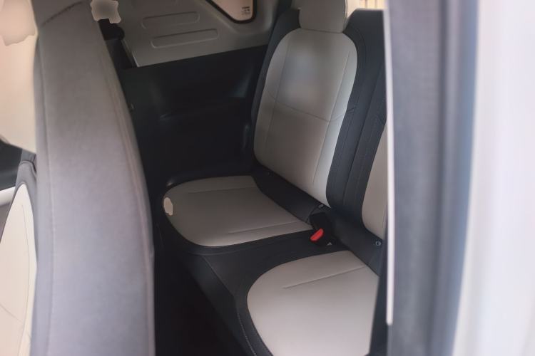 Used Geely Galaxy Panda 2025 210km Panda Rider Left Rear Seat