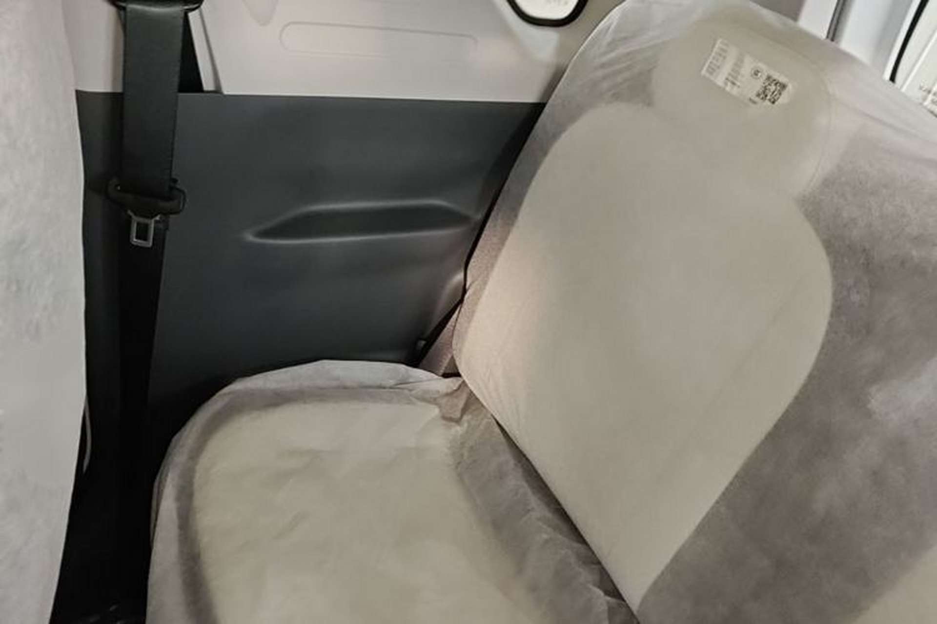 Used Geely Galaxy Panda 2025 210km Panda Rider Left Rear Seat