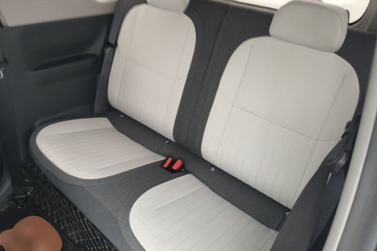 Used Geely Galaxy Panda 2025 210 km – Yuanqi Bear Left Rear Seat