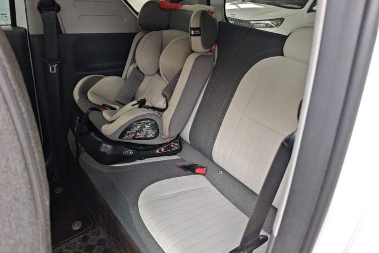 Used Geely Galaxy Panda 2025 210 km – Yuanqi Bear Left Rear Seat