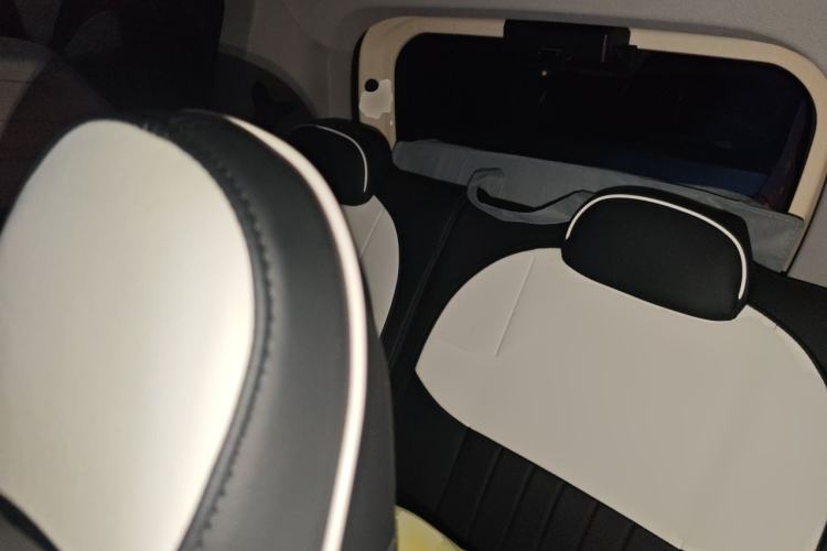 Used Geely Galaxy Panda 2025 210 km – Yuanqi Bear Left Rear Seat