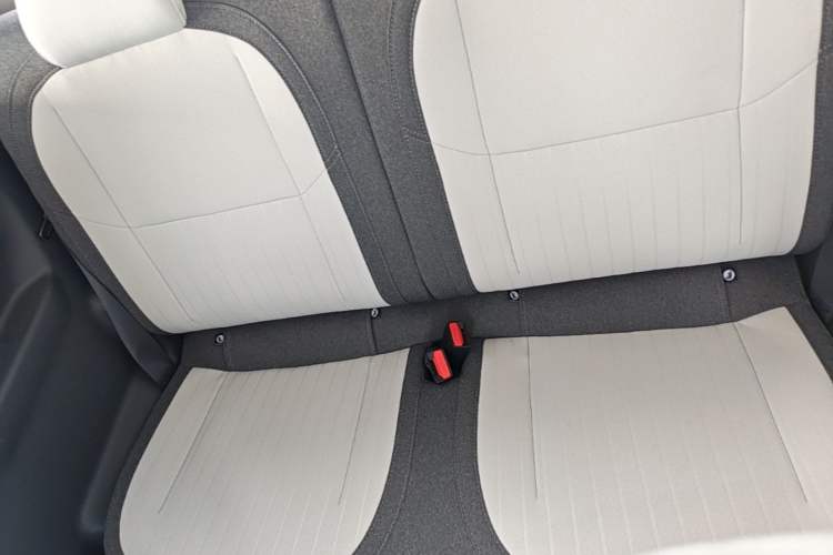 Used Geely Galaxy Panda 2025 210 km – Yuanqi Bear Left Rear Seat