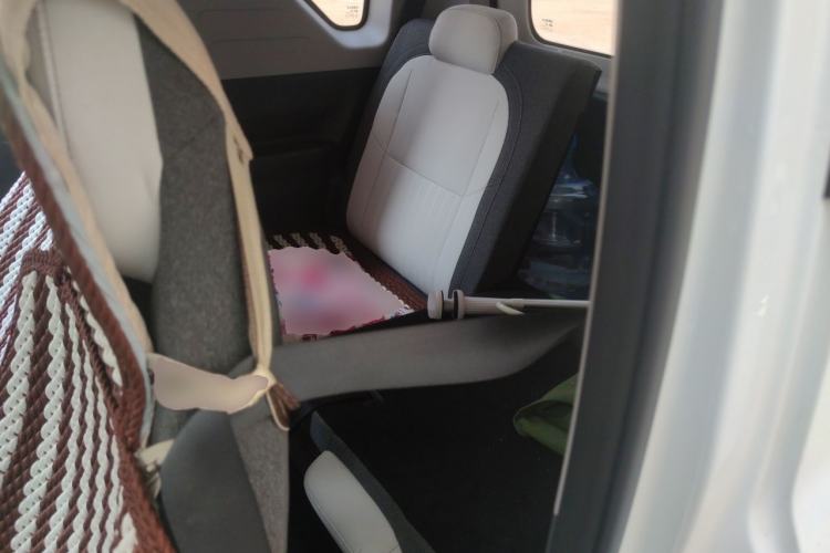 Used Geely Galaxy Panda 2025 210 km – Yuanqi Bear Left Rear Seat