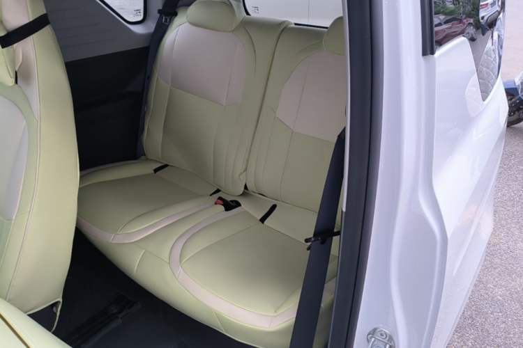 Used Geely Galaxy Panda 2025 210 km – Yuanqi Bear Left Rear Seat