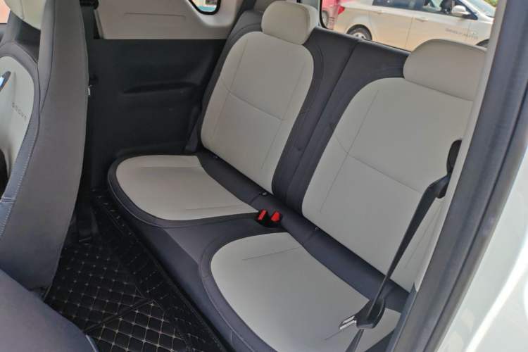 Used Geely Galaxy Panda 2025 210km Panda Kart Left Rear Seat