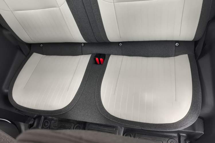 Used Geely Galaxy Panda 2025 210 km – Yuanqi Bear Left Rear Seat