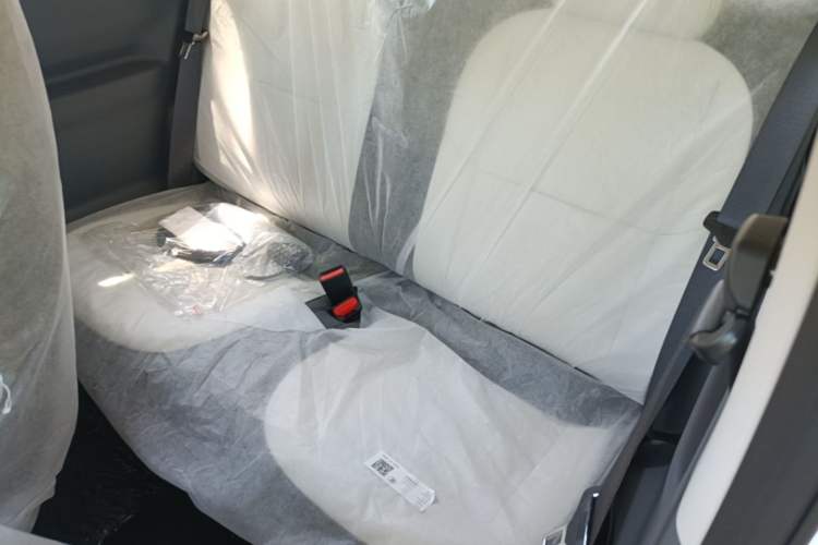 Used Geely Galaxy Panda 2025 210km Panda Rider Left Rear Seat