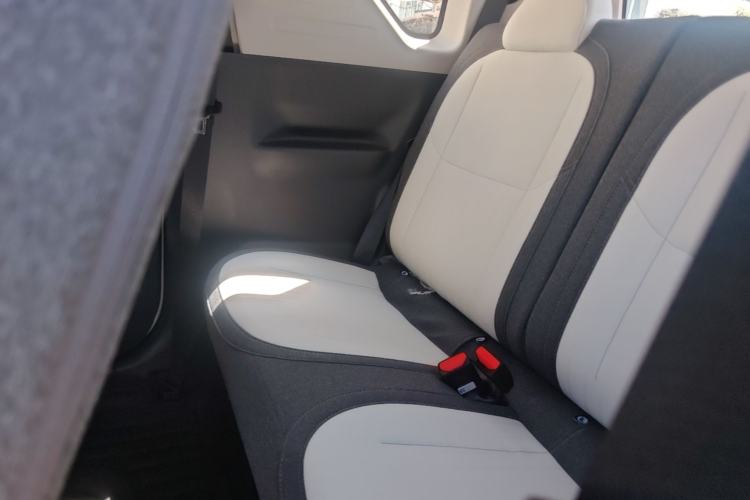 Used Geely Galaxy Panda 2025 210 km – Yuanqi Bear Left Rear Seat