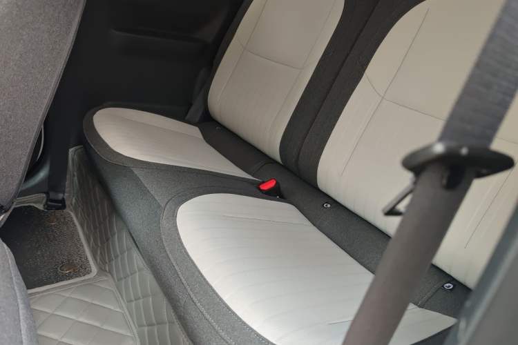 Used Geely Galaxy Panda 2025 210 km – Yuanqi Bear Left Rear Seat