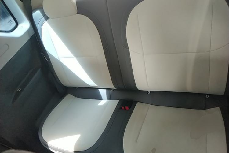 Used Geely Galaxy Panda 2025 210km Panda Rider Left Rear Seat
