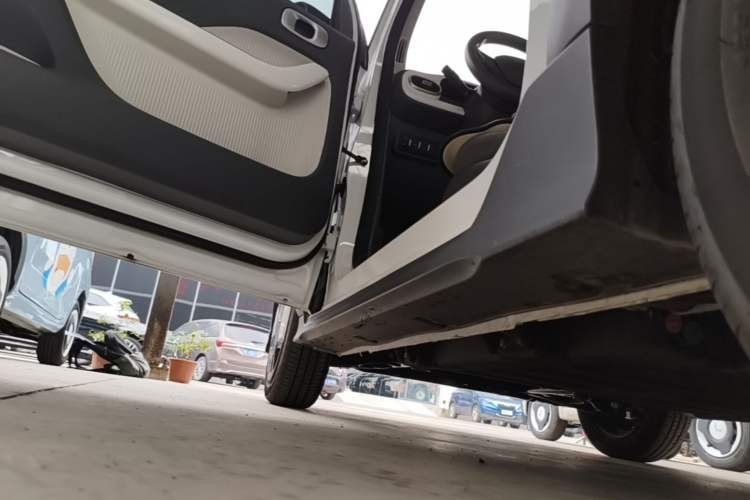 Used Geely Galaxy Panda 2025 210km Panda Kart Left Side Sill