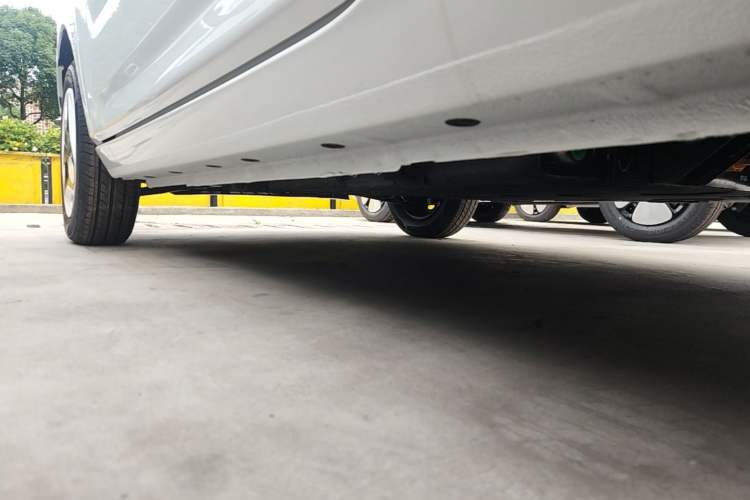 Used Geely Galaxy Panda 2025 210 km – Yuanqi Bear Left Side Sill