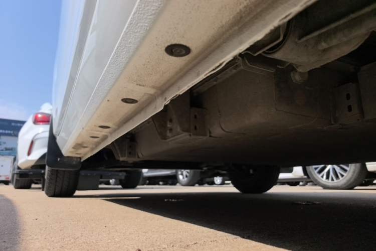 Used Geely Galaxy Panda 2025 210 km – Yuanqi Bear Left Side Sill