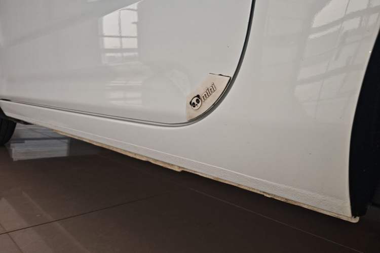 Used Geely Galaxy Panda 2025 210 km – Yuanqi Bear Left Side Sill