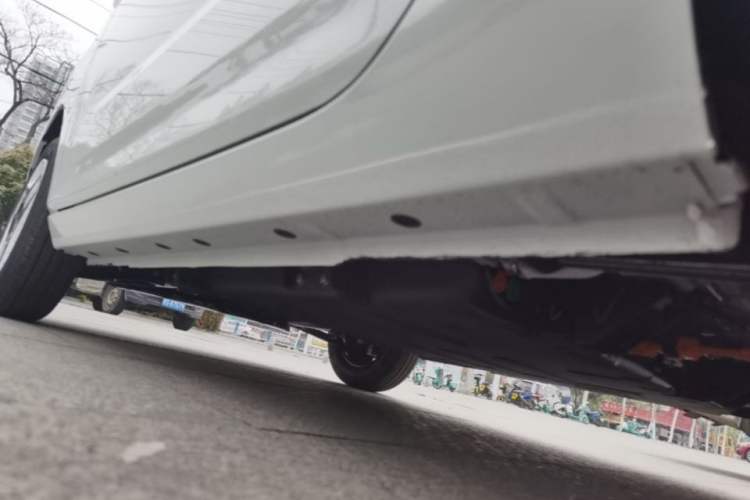 Used Geely Galaxy Panda 2025 210 km – Yuanqi Bear Left Side Sill